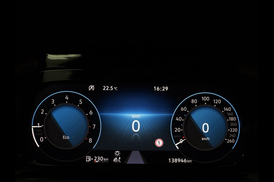 Volkswagen Golf 1.5 TSI R-Line Business | Carplay | Full LED | Carplay | Stoelverwarming | Adaptive cruise | Parkeersensoren | Navigatie | Climate control | LM | Sfeerverlichting