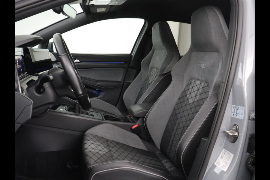 Volkswagen Golf 1.5 TSI R-Line Business | Carplay | Full LED | Carplay | Stoelverwarming | Adaptive cruise | Parkeersensoren | Navigatie | Climate control | LM | Sfeerverlichting