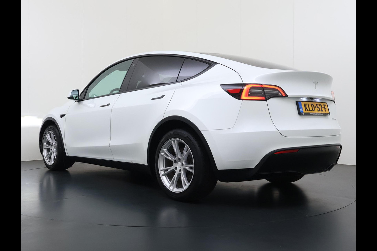 Tesla Model Y Long Range AWD 75 kWh VAN: 42.900,- VOOR: 39.330,- UW WKVOORDEEL: 3.570,- | SOH 92% | AFNEEMBARE TREKHAAK| ENHANCED AUTOPILOT| RESTERENDE ALGEMENE FABRIEKSGARANTIE TESLA T/M 03-2028 OF 80.000KM| ACCU + AANDRIJFLIJN T/M 03-2032/ 192.000KM| RIJKLAAR GELEVERD