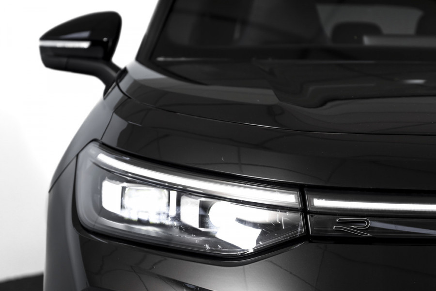 Volkswagen Tayron 1.5 eHybrid R-Line Edition | Black Style | 15 inch Navi | Elek. Trekhaak | IQ Light | HUD | S/K-Panodak | Dig. Cockpit | Adapt. Cruise | Stoel-+Stuurverw. | 360 Camera | NAV + App. Connect | ECC | Elek. Klep | LM 20" | 9294