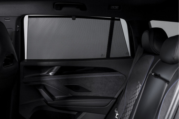 Volkswagen Tayron 1.5 eHybrid R-Line Edition | Black Style | 15 inch Navi | Elek. Trekhaak | IQ Light | HUD | S/K-Panodak | Dig. Cockpit | Adapt. Cruise | Stoel-+Stuurverw. | 360 Camera | NAV + App. Connect | ECC | Elek. Klep | LM 20" | 9294
