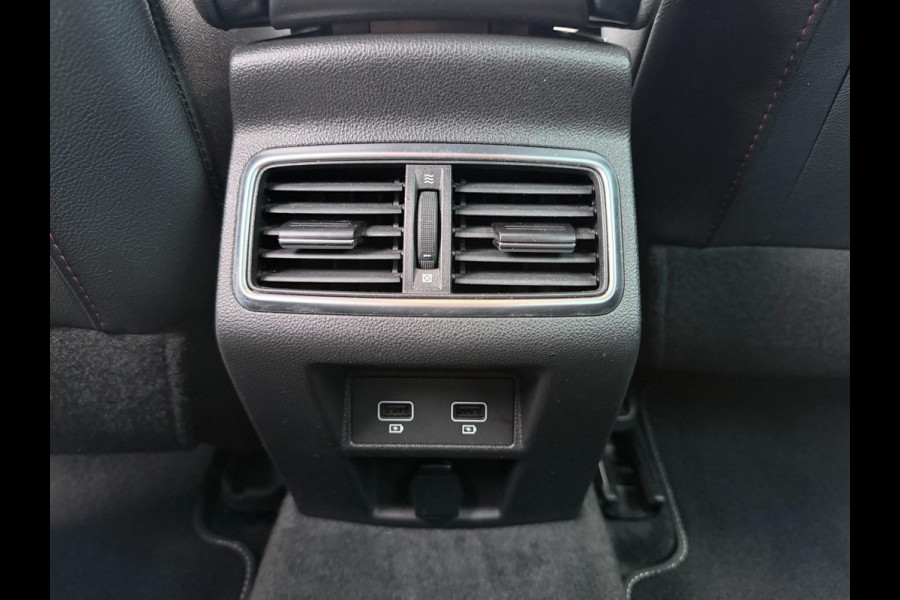 Renault Mégane 1.6 E-Tech Plug-In Hybrid 160 R.S. Line | Camera | PDC | Keyless |