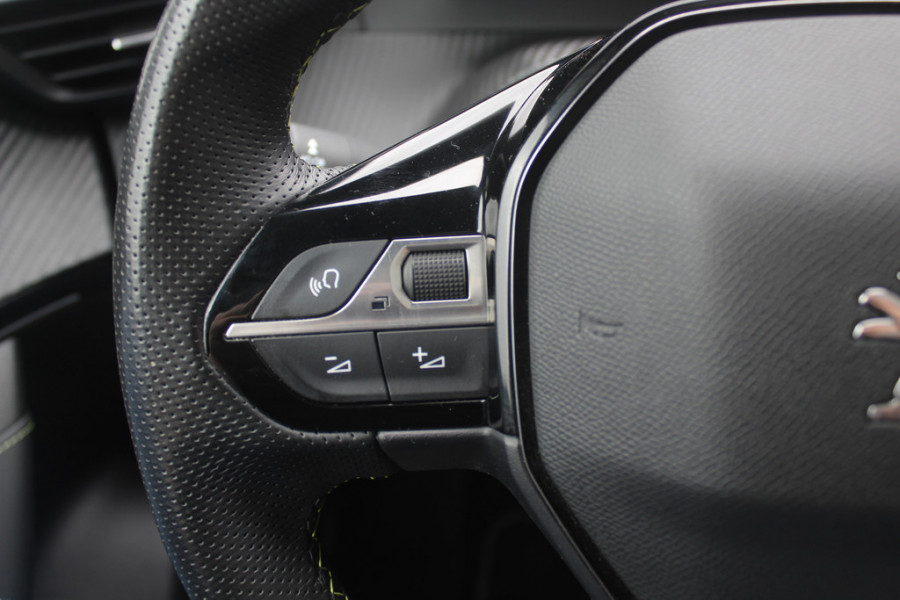 Peugeot e-2008 EV GT Pack 50 kWh / Camera / Virtual Cockpit / Half leder / 18'' / Navigatie / Keyless / Cruise Control Adaptief / Dodehoek detectie
