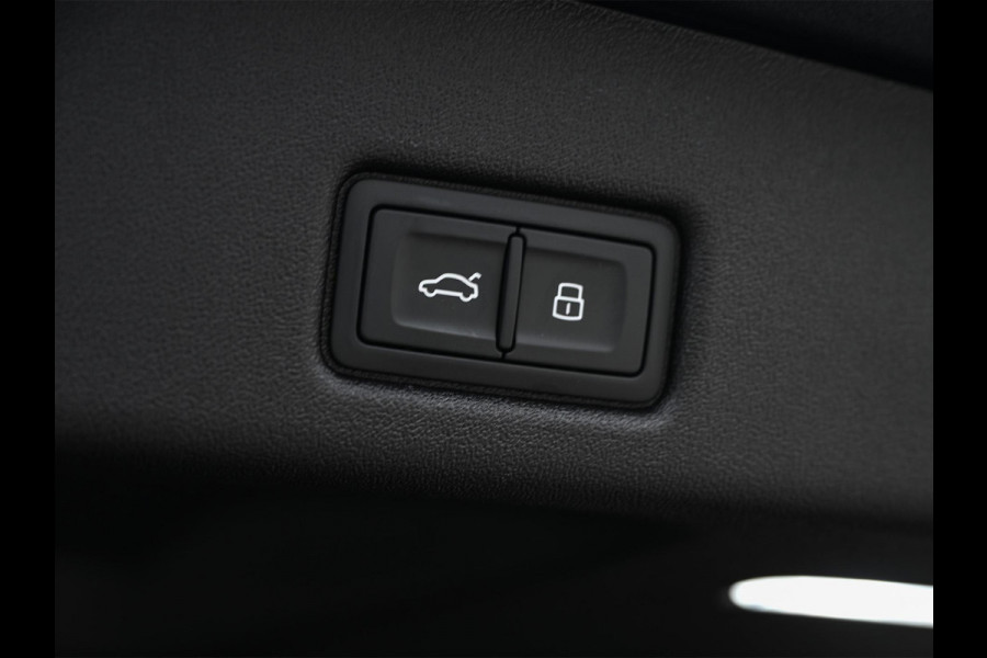 Audi Q5 Sportback 2.0 TFSI e-hybrid quattro S edition 367pk | S-stoelen | Panoramadak | Elektr. trekhaak | Oled verlichting | Adaptive cruise control | Tech Plus | 360 Camera | Memory | Ambiance interieur |