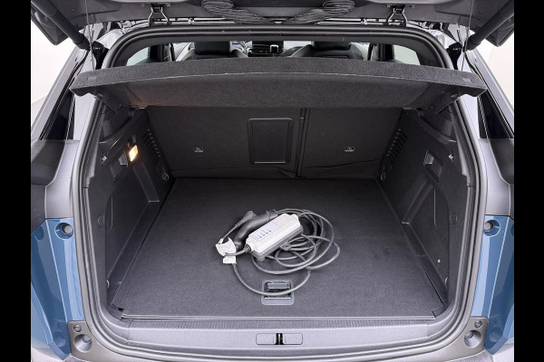 Peugeot 3008 1.6 HYbrid 225 GT Pack Business VAN € 25.900,- VOOR € 23.440,- | UW WK-VOORDEEL: € 2.460,- | ORIGINEEL NL AUTO | ELEKTRISCHE ACHTERKLEP | STOELVERWARMING | KEYLESS START & GO | CAMERA | DODEHOEKDETECTIE | PEUGEOT DEALER ONDERHOUDEN