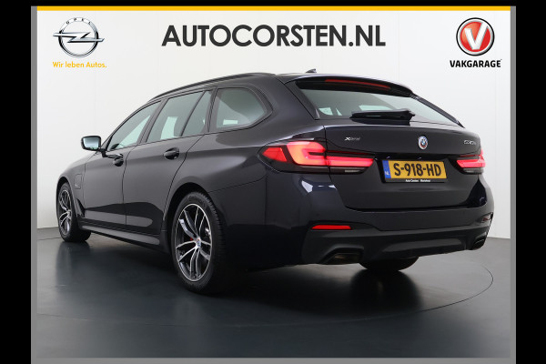 BMW 5 Serie Touring 530e 292PK Hybrid xDrive M-Sport Leder Elek.Comfort Stoelen+Memory+Verwarmd Shadow Line Live Cockpit Pro Apple Carplay/A Elek.Achterklep Aero-Pack 4WD AWD Pdc DAB+ Led+High Beam Assist Cruise Control Wifi Dealeronderhouden Origineel Nederlandse Auto