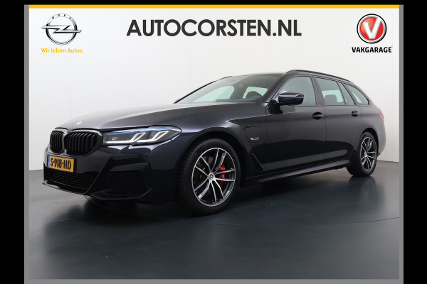 BMW 5 Serie Touring 530e 292PK Hybrid xDrive M-Sport Leder Elek.Comfort Stoelen+Memory+Verwarmd Shadow Line Live Cockpit Pro Apple Carplay/A Elek.Achterklep Aero-Pack 4WD AWD Pdc DAB+ Led+High Beam Assist Cruise Control Wifi Dealeronderhouden Origineel Nederlandse Auto