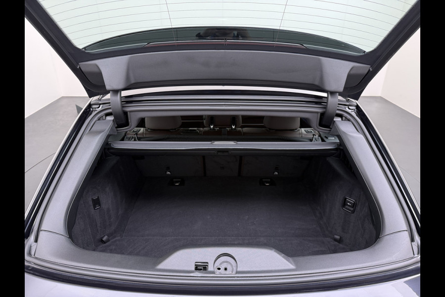 BMW 5 Serie Touring 530e 292PK Hybrid xDrive M-Sport Leder Elek.Comfort Stoelen+Memory+Verwarmd Shadow Line Live Cockpit Pro Apple Carplay/A Elek.Achterklep Aero-Pack 4WD AWD Pdc DAB+ Led+High Beam Assist Cruise Control Wifi Dealeronderhouden Origineel Nederlandse Auto