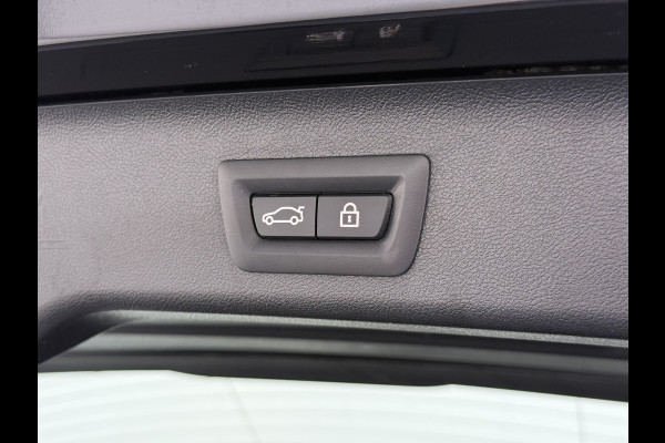 BMW 5 Serie Touring 530e 292PK Hybrid xDrive M-Sport Leder Elek.Comfort Stoelen+Memory+Verwarmd Shadow Line Live Cockpit Pro Apple Carplay/A Elek.Achterklep Aero-Pack 4WD AWD Pdc DAB+ Led+High Beam Assist Cruise Control Wifi Dealeronderhouden Origineel Nederlandse Auto