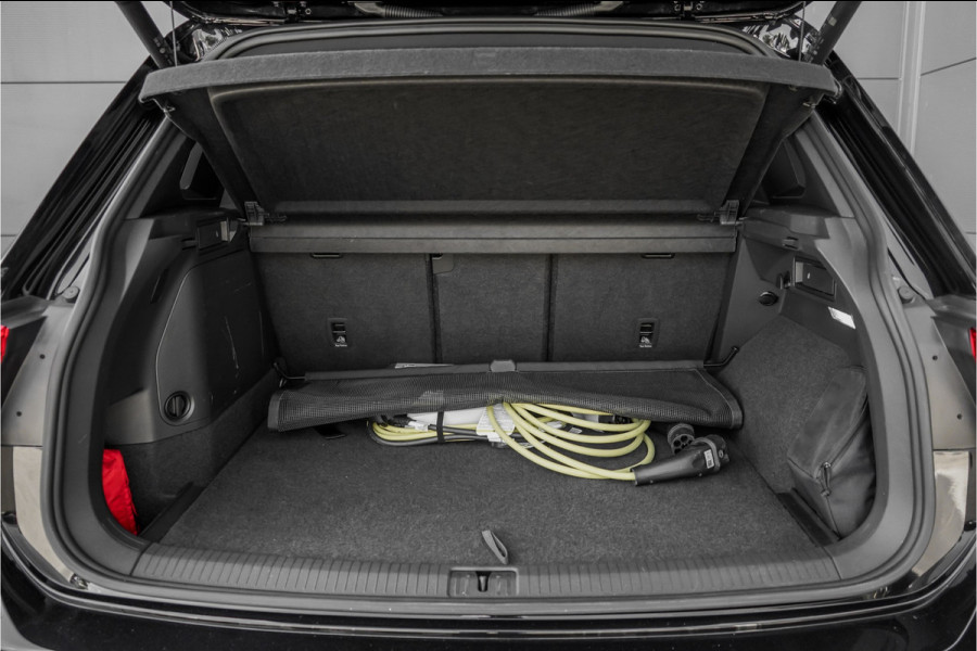 Volkswagen Tiguan 1.4 TSI eHybrid R-Line 360° Black Pack 20" Stoel en Stuurwielverw