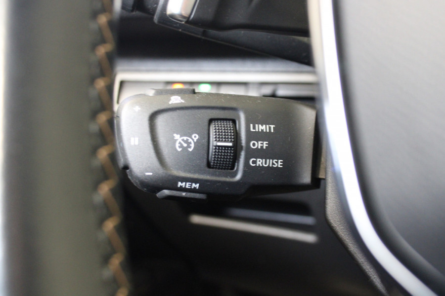 Peugeot 5008 1.2 PureTech Blue Lease GT pano