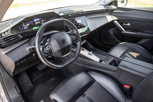 Peugeot 308 SW 1.6 HYbrid 180 GT Pack Business AIRCO / CRUISE CONTROLE / CARPLAY / PLUG IN HYBRID / STOELVERWARMING