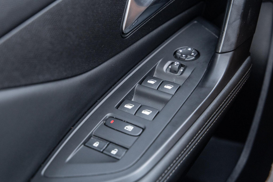 Peugeot 308 SW 1.6 HYbrid 180 GT Pack Business AIRCO / CRUISE CONTROLE / CARPLAY / PLUG IN HYBRID / STOELVERWARMING