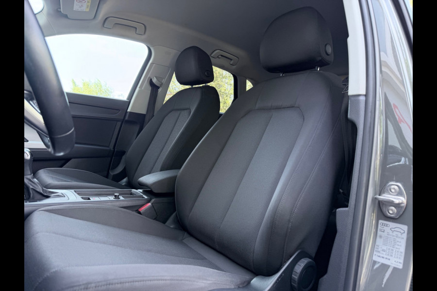 Audi Q3 35 TFSI Pro Line AppleCarPlay/Blindspot/Matrix