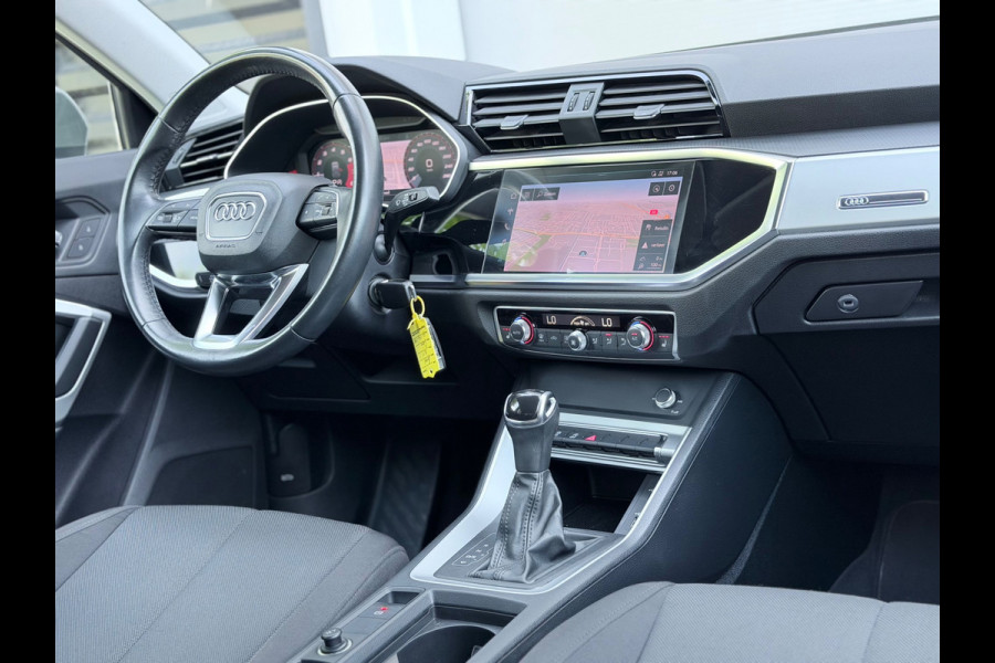 Audi Q3 35 TFSI Pro Line AppleCarPlay/Blindspot/Matrix