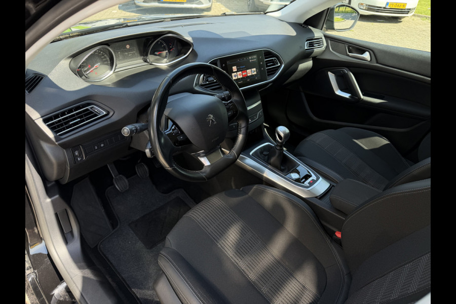 Peugeot 308 Allure / Carplay / Keyless / Cruise / Parkeersensoren V+A / Navi / 16''
