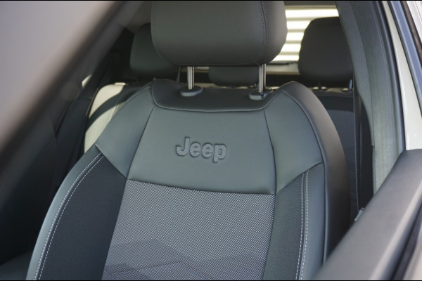 Jeep Avenger Summit 54kWh MEEST LUXE | 400 KM WLTP | CARPLAY