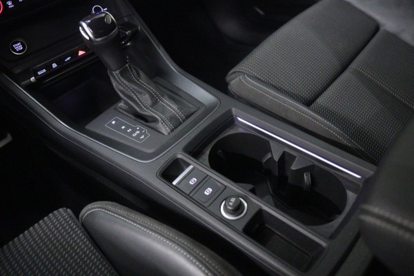 Audi Q3 Sportback 45 TFSI e S Edition /PANO/CARPLAY/KEYLES/STOELV/BOMVOL