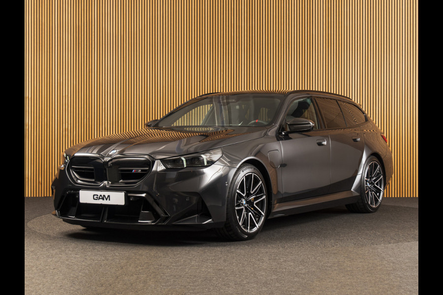 BMW M5 TOURING KERAMISCH | M DRIVER‘S PACK | PANO | B&W