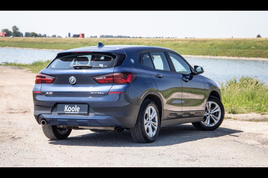 BMW X2 xDrive25e Executive CAMERA / PLUG IN HYBRID / STOELVERWARMING / DEALER ONDERHOUDEN