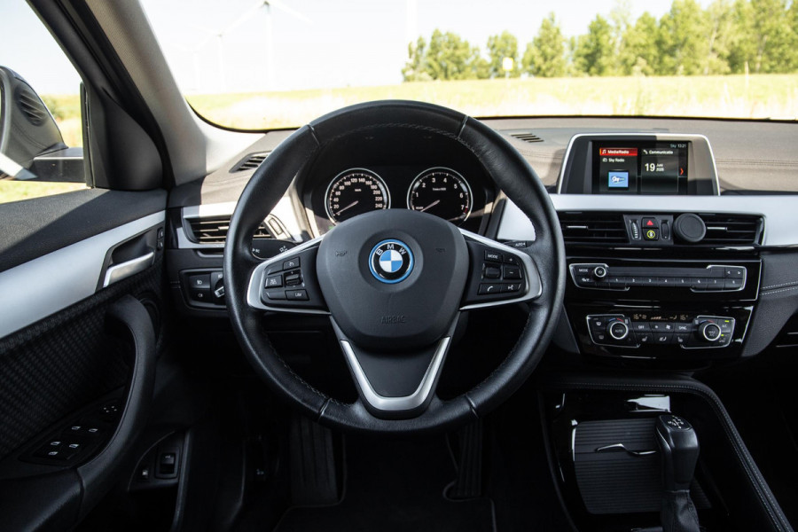 BMW X2 xDrive25e Executive CAMERA / PLUG IN HYBRID / STOELVERWARMING / DEALER ONDERHOUDEN