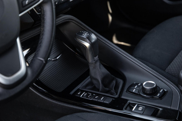 BMW X2 xDrive25e Executive CAMERA / PLUG IN HYBRID / STOELVERWARMING / DEALER ONDERHOUDEN