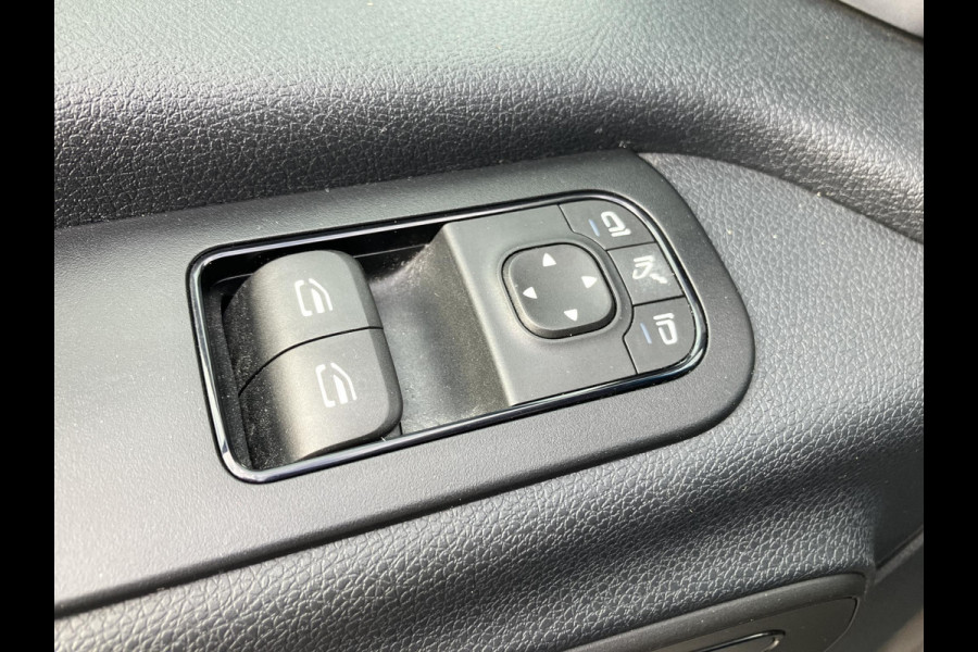 Mercedes-Benz Sprinter 319 3.0 CDI L2H2 | MBUX | 360 Camera | LED
