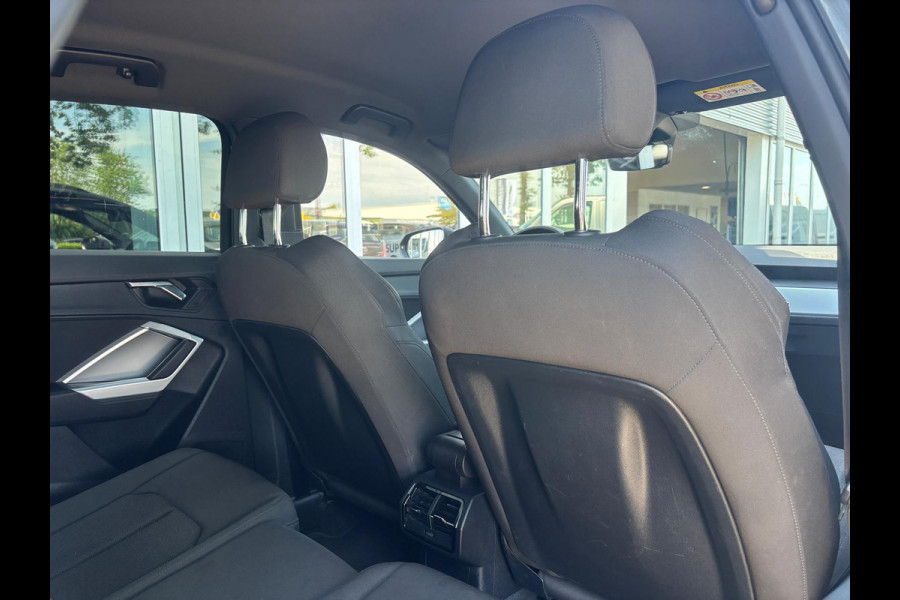 Audi Q3 35 TFSI Pro Line | Stoelverwarming | Dodehoek Detectie | Parkeersensoren | Sportstoelen
