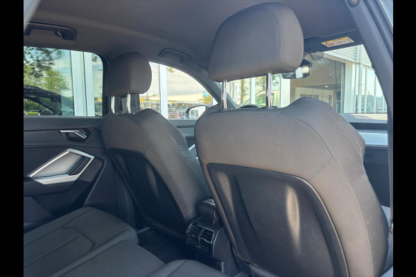 Audi Q3 35 TFSI Pro Line | Stoelverwarming | Dodehoek Detectie | Parkeersensoren | Sportstoelen