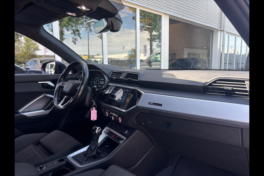 Audi Q3 35 TFSI Pro Line | Stoelverwarming | Dodehoek Detectie | Parkeersensoren | Sportstoelen