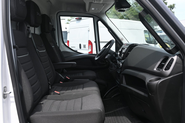 Iveco Daily 35S18 L4H2 3.0 180 pk Hi-Matic LED, ACC, Geveerde stoel, Camera, Navigatie