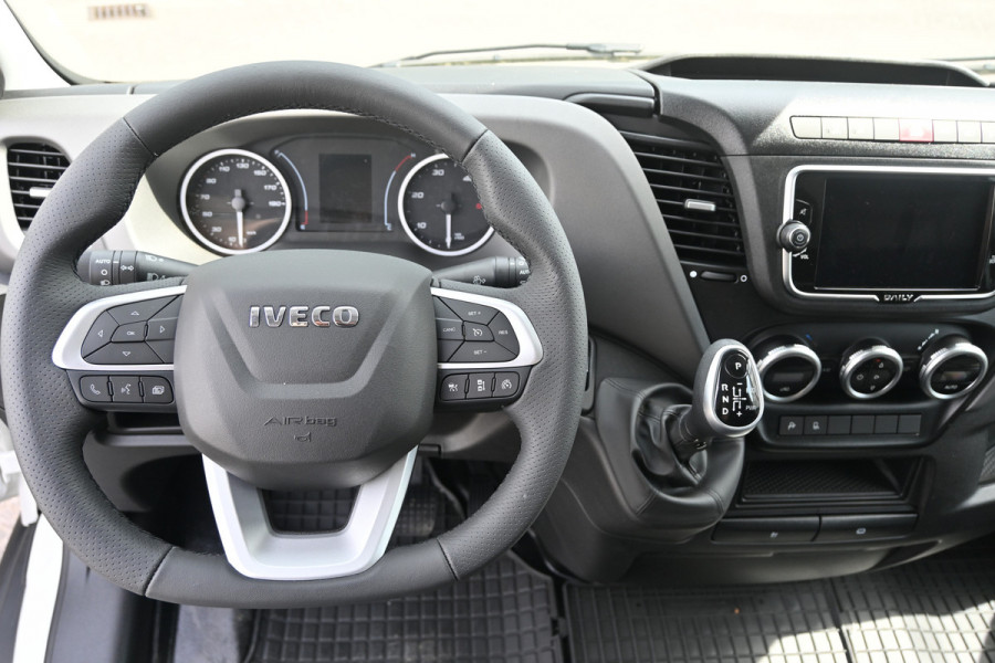 Iveco Daily 35S18 L4H2 3.0 180 pk Hi-Matic LED, ACC, Geveerde stoel, Camera, Navigatie
