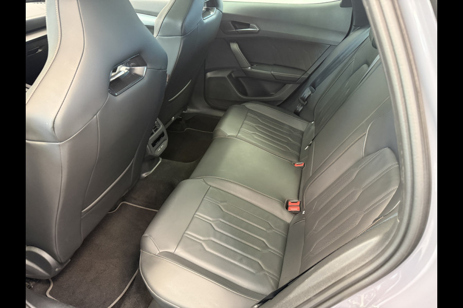 CUPRA Formentor 1.4 e-Hybrid VZ Performance Elec Klep ACC Apple Carplay Stuur-/Stoelverwarming PDC 24 Maanden garantie* (Vraag naar de voorwaarden)