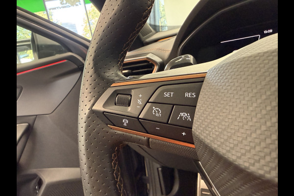 CUPRA Formentor 1.4 e-Hybrid VZ Performance Elec Klep ACC Apple Carplay Stuur-/Stoelverwarming PDC 24 Maanden garantie* (Vraag naar de voorwaarden)