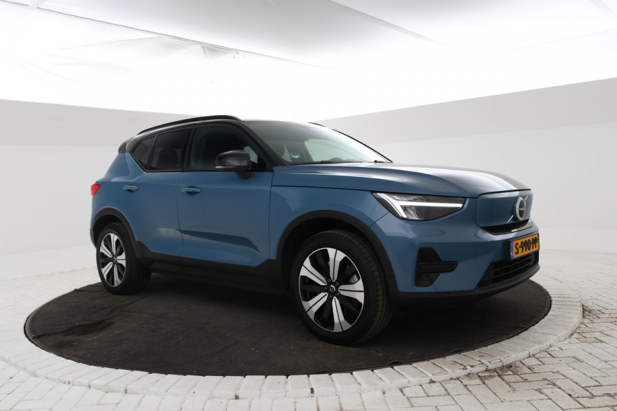 Volvo XC40 Recharge Core 70 kWh Zwarte hemel, Stoel/stuur verwarming, Apple carplay