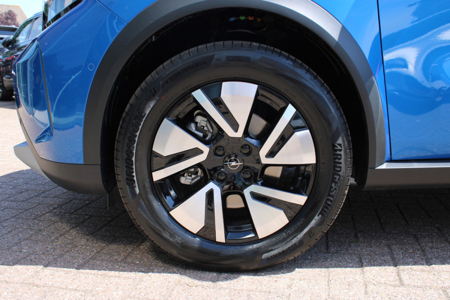 Opel Frontera 1.2 Turbo Hybrid GS 7p. 5 JR GARANTIE | Winterpack | Cruise control | Achteruitrijcamera | BLIS