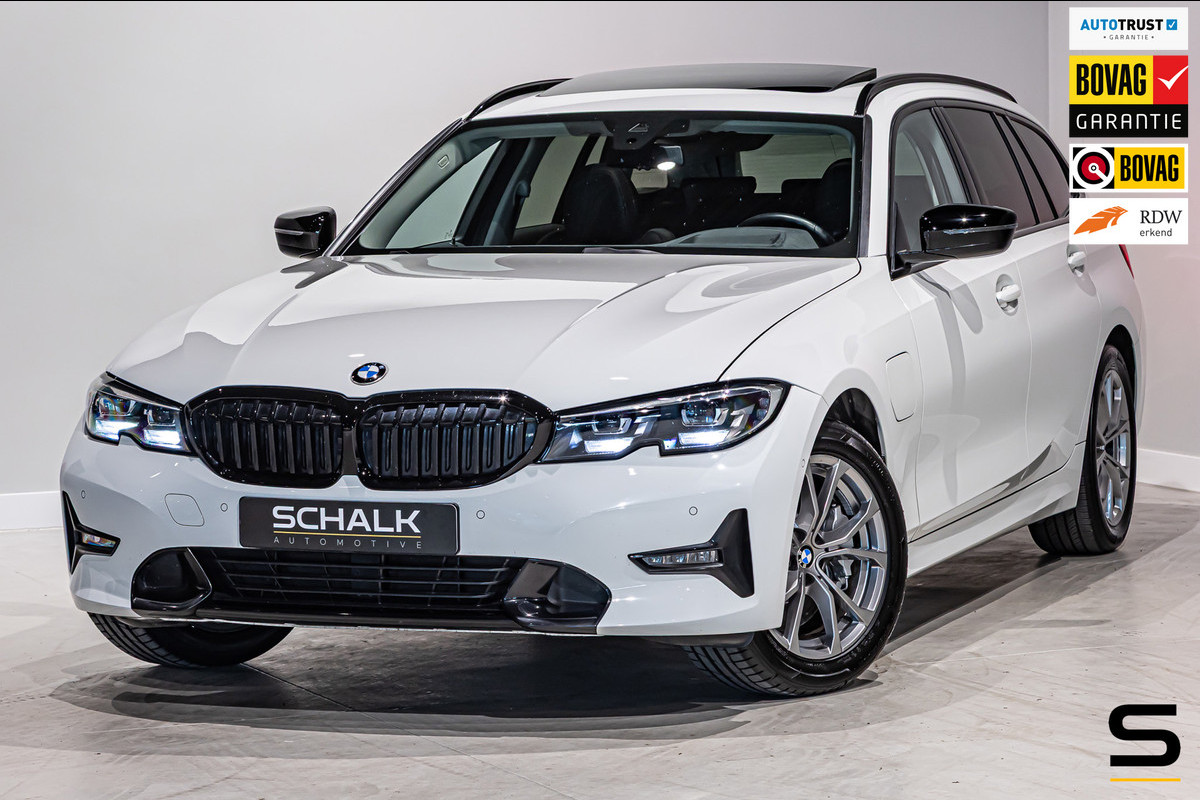 BMW 3 Serie Touring 330e High Ex|Pano|E-Trekhaak|E-stoel|garantie