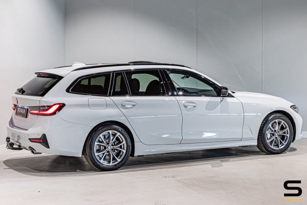 BMW 3 Serie Touring 330e High Ex|Pano|E-Trekhaak|E-stoel|garantie