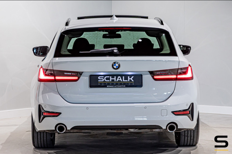 BMW 3 Serie Touring 330e High Ex|Pano|E-Trekhaak|E-stoel|garantie
