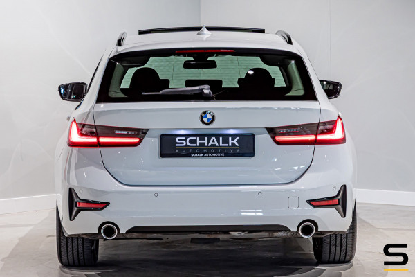 BMW 3 Serie Touring 330e High Ex|Pano|E-Trekhaak|E-stoel|garantie