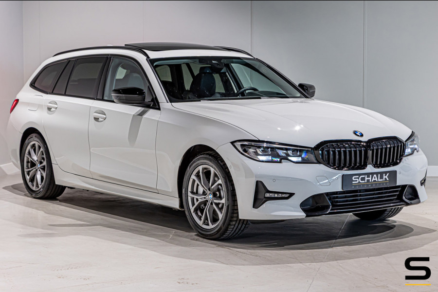 BMW 3 Serie Touring 330e High Ex|Pano|E-Trekhaak|E-stoel|garantie