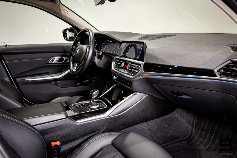 BMW 3 Serie Touring 330e High Ex|Pano|E-Trekhaak|E-stoel|garantie