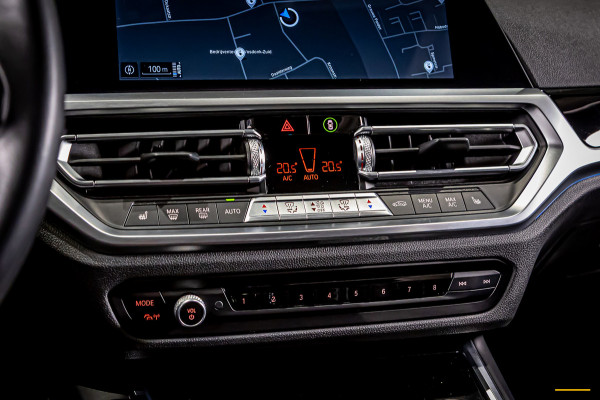 BMW 3 Serie Touring 330e High Ex|Pano|E-Trekhaak|E-stoel|garantie