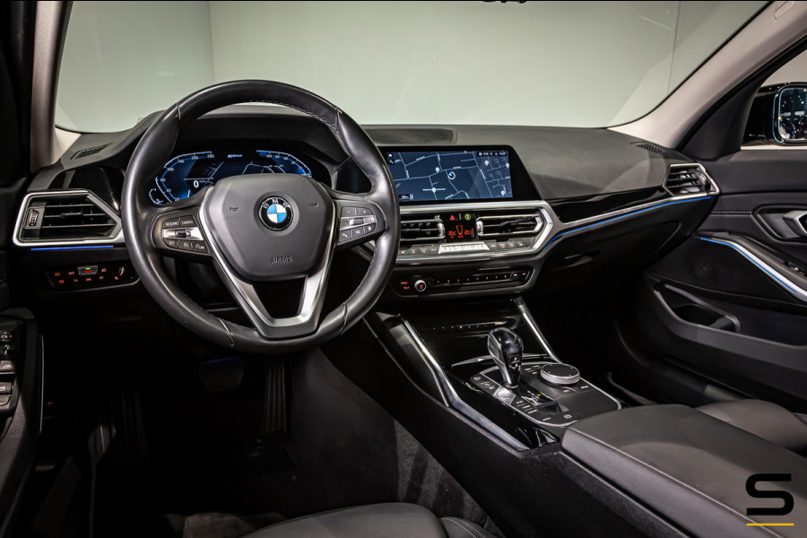 BMW 3 Serie Touring 330e High Ex|Pano|E-Trekhaak|E-stoel|garantie