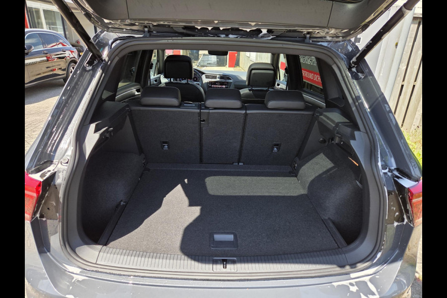 Volkswagen Tiguan 2.0 TSI 4Motion R-Line Black Style 20"/VOL Leder + memory/Harman Kardon/Panoramadak/360 camera/Elektrische klep/Stuur + stoelverwarming v+a