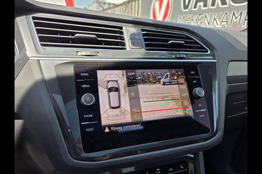 Volkswagen Tiguan 2.0 TSI 4Motion R-Line Black Style 20"/VOL Leder + memory/Harman Kardon/Panoramadak/360 camera/Elektrische klep/Stuur + stoelverwarming v+a