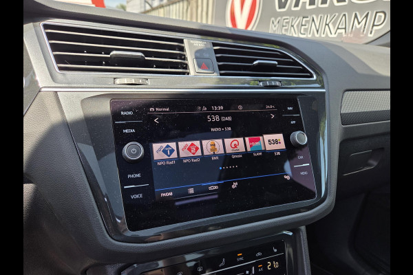 Volkswagen Tiguan 2.0 TSI 4Motion R-Line Black Style 20"/VOL Leder + memory/Harman Kardon/Panoramadak/360 camera/Elektrische klep/Stuur + stoelverwarming v+a