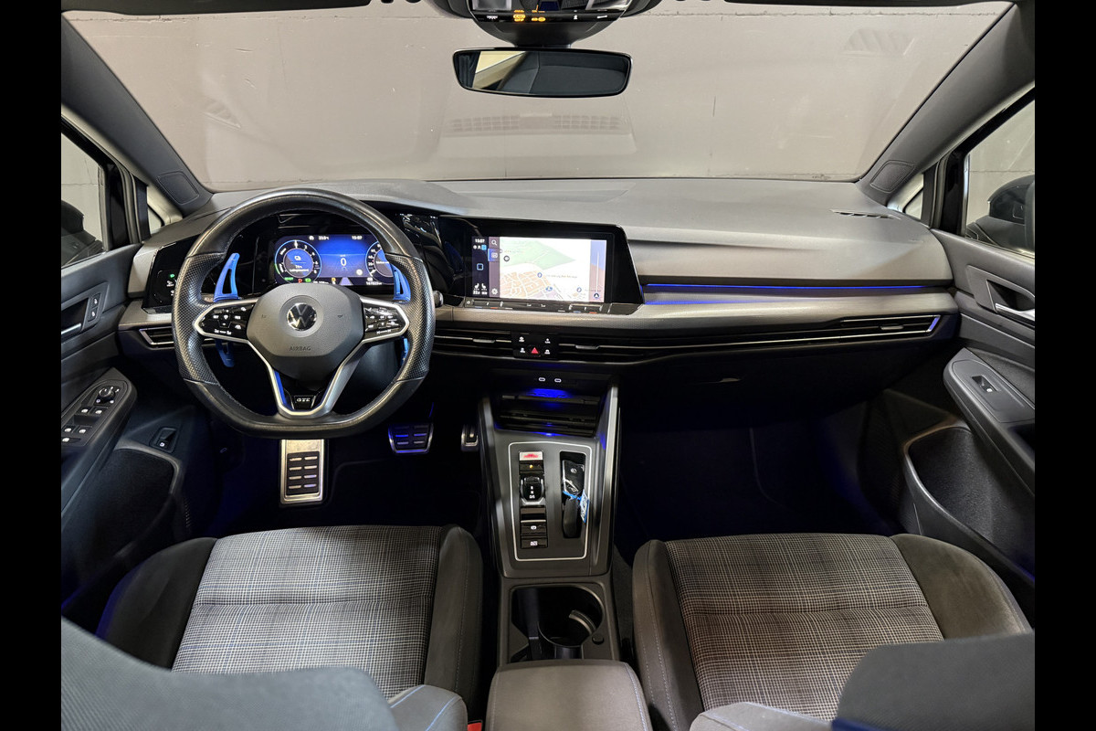 Volkswagen Golf 1.4 eHybrid GTE | SOH 97% | Panoramadak | IQ Light | Stoel/Stuurverwarming