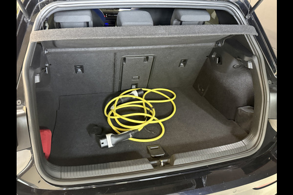 Volkswagen Golf 1.4 eHybrid GTE | SOH 97% | Panoramadak | IQ Light | Stoel/Stuurverwarming