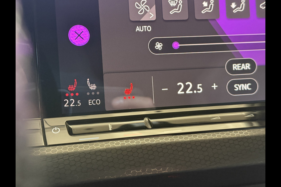 Volkswagen Golf 1.4 eHybrid GTE | SOH 97% | Panoramadak | IQ Light | Stoel/Stuurverwarming